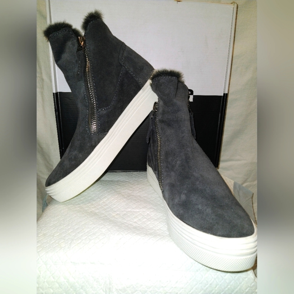 NEW Dolce Vita Charcoal Suede "Tulli" Faux Fur Lined Zip Sneaker/Boots sz 8